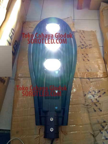 lampu jalan led 150w
