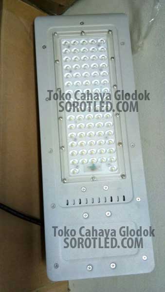 lampu jalan pju led